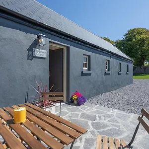 Coach House On The Shores Of Lough Corrib Hébergement de vacances
