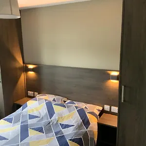 Small,smart,tidy 2 Bed Appartement